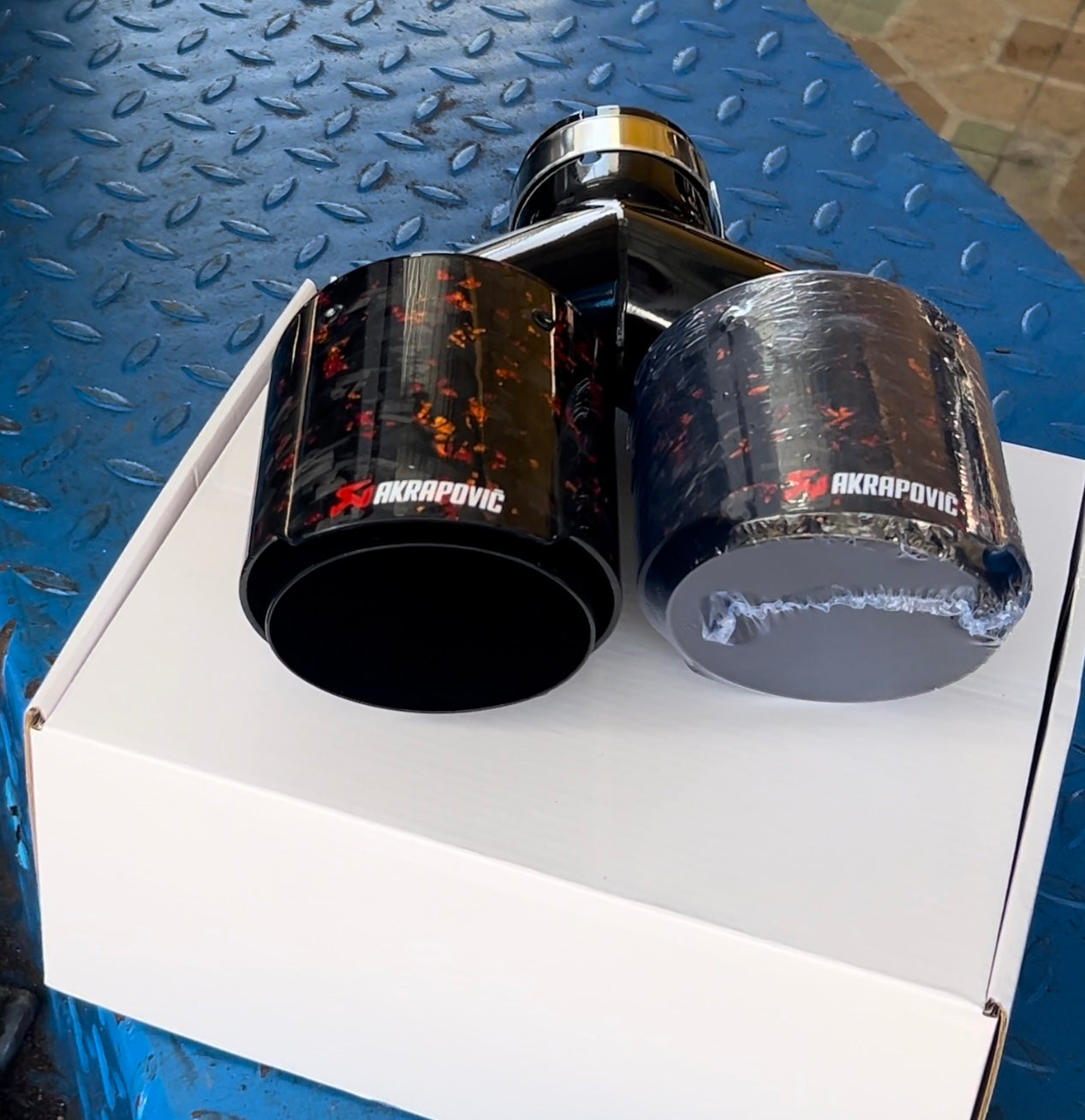 LIMITED EDITION Dual Tip (1) Akrapovic Forged Black/Red with Foil Gold